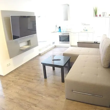 Apart Ry Broks Apartment *