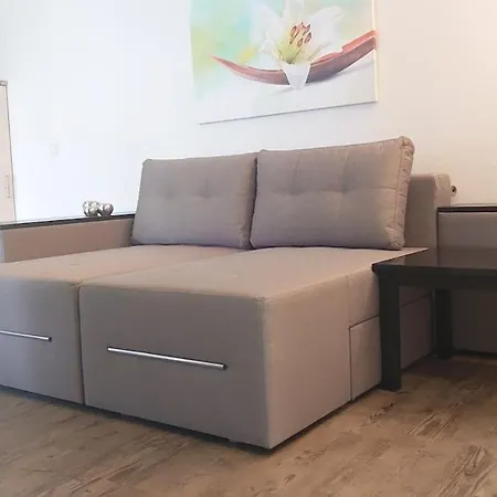 Apartment Apart Ry Broks *